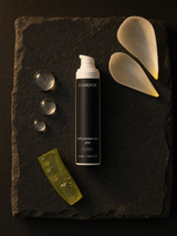 Source Vive — Gel Double Hydratation à l'Acide Hyaluronique (Femme) — ingrédients flat lay — CAMENYS